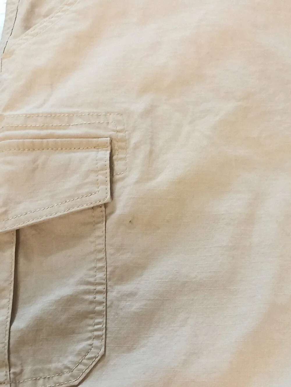 Like New Men's Ocean Coast Khaki Cargo Shorts (46)